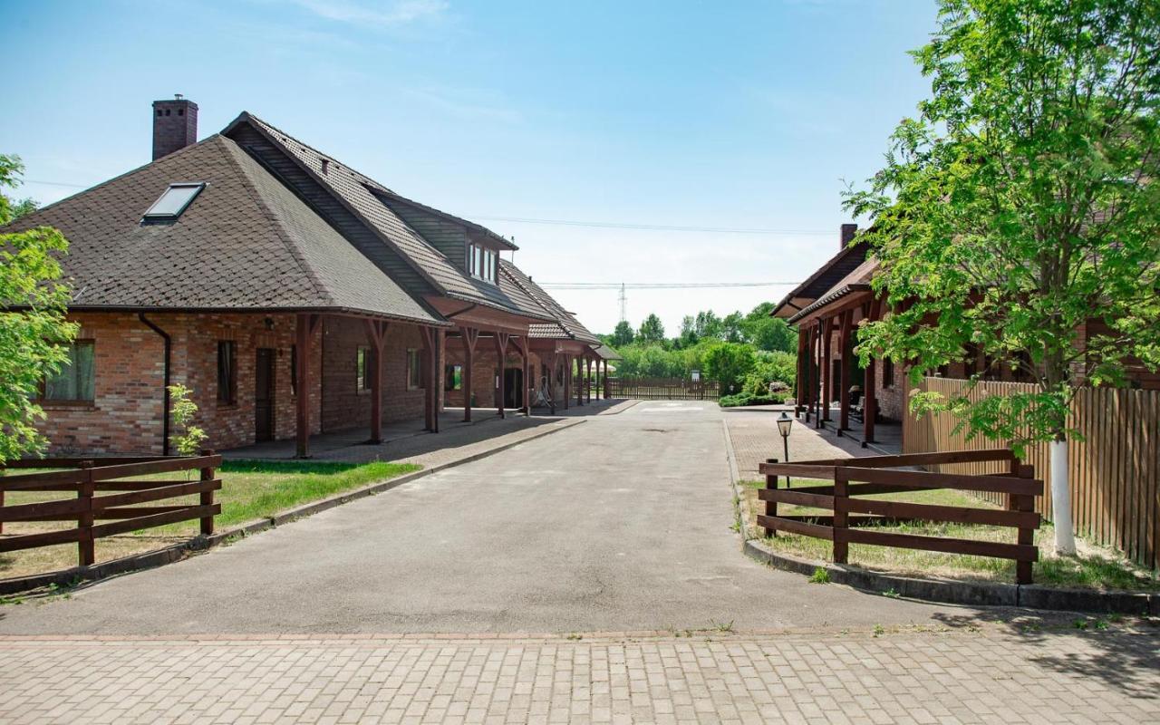 Podkowa Villa โพลิเซ ภายนอก รูปภาพ