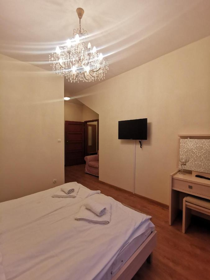 Podkowa Villa โพลิเซ ภายนอก รูปภาพ